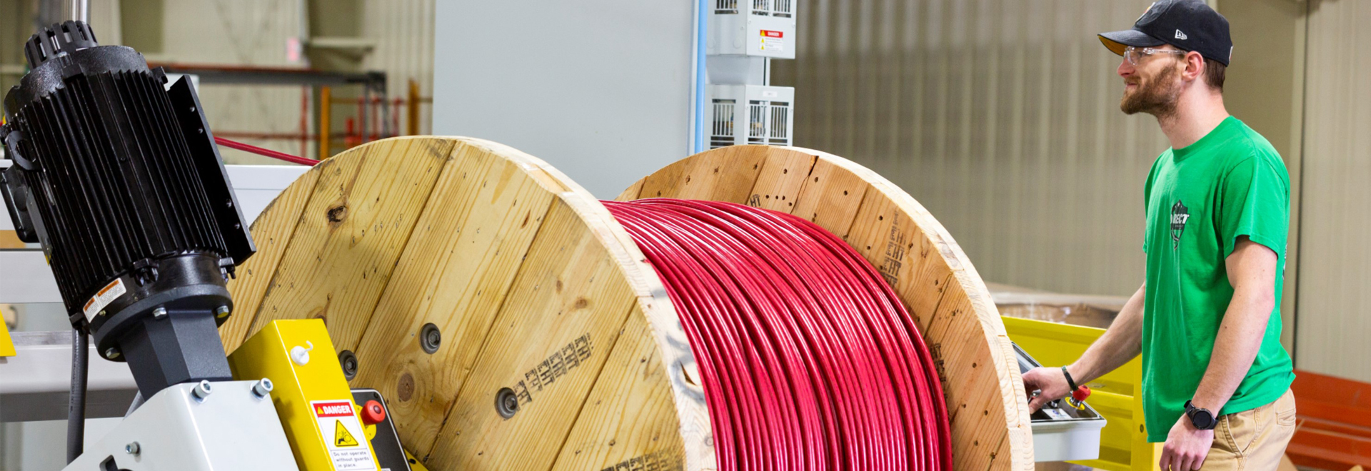 Direct wire staff in warehouse